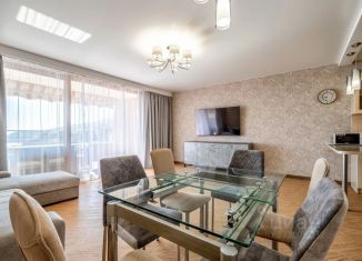3-комнатная квартира в аренду, 94 м2, Крым, улица Строителей, 3