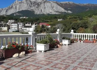 Аренда дома, 150 м2, посёлок городского типа Гаспра, улица Тамарлы, 12
