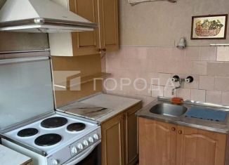 Продаю 3-комнатную квартиру, 80 м2, Барнаул, улица Профинтерна, 9, Железнодорожный район