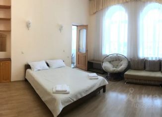Сдается 1-ком. квартира, 30 м2, Ялта, улица Игнатенко, 1