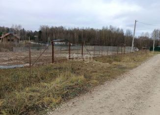 Земельный участок на продажу, 7 сот., деревня Комлево, Центральная улица, 27