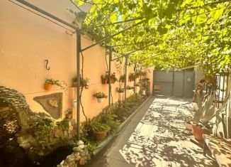 Сдается в аренду дом, 60 м2, Крым, улица Короленко, 36