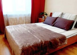 Сдается в аренду трехкомнатная квартира, 75 м2, Белгород, улица Калинина, 1, Восточный округ
