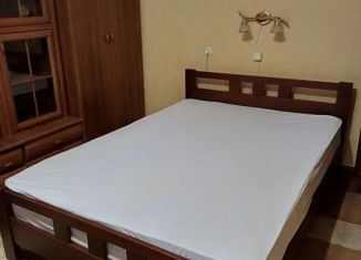 Сдам в аренду 1-комнатную квартиру, 35 м2, Феодосия, улица Кирова, 3