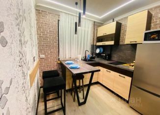 Сдается в аренду 1-ком. квартира, 45 м2, Мурманск, проспект Кирова, 30