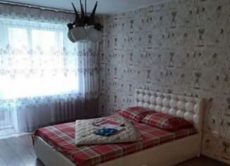 Сдаю в аренду 1-комнатную квартиру, 32 м2, Глазов, улица Молодой Гвардии, 11
