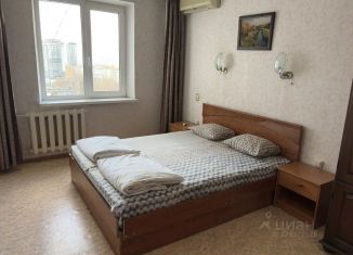 Сдается в аренду 2-ком. квартира, 70 м2, Самара, проспект Ленина, 9, метро Алабинская