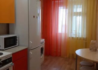 Сдается в аренду однокомнатная квартира, 40 м2, Усть-Илимск, улица Карла Маркса, 25
