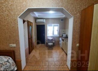 Сдача в аренду однокомнатной квартиры, 20 м2, Алушта, улица Ленина, 2к1