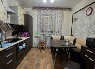Продается 2-комнатная квартира, 50 м2, Чита, 4-й микрорайон, 14