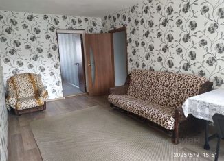 Продается 2-комнатная квартира, 46.2 м2, Энгельс, 1-й микрорайон, 13