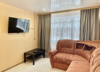 Сдаю 1-ком. квартиру, 35 м2, Мурманск, проспект Кирова, 24Б