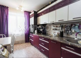 Продаю 2-комнатную квартиру, 52.4 м2, Томск, улица Дизайнеров, 1