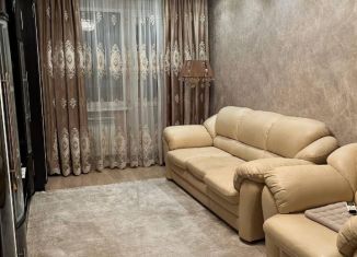Продам трехкомнатную квартиру, 90 м2, Белгород, Западный округ, бульвар Юности, 45