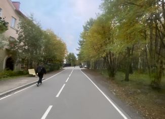 Продажа 3-ком. квартиры, 75 м2, Мурманская область, Полярная улица, 7