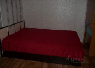 Сдаю в аренду 2-ком. квартиру, 49 м2, Волгоград, улица Маршала Ерёменко, 74, Краснооктябрьский район