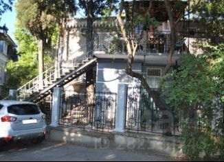 Аренда 1-комнатной квартиры, 40 м2, Ялта, улица Чехова, 20