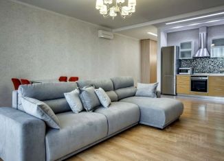 Сдам 2-ком. квартиру, 97 м2, Крым, улица Строителей, 3
