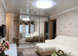 Сдается в аренду 2-ком. квартира, 45 м2, Орск, проспект Ленина, 17