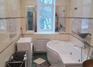 Аренда двухкомнатной квартиры, 63 м2, Березники, улица Пятилетки, 25