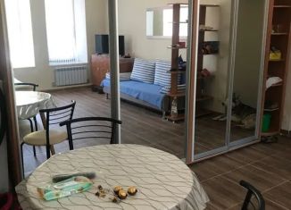 Сдается однокомнатная квартира, 23 м2, Ялта, улица Игнатенко, 2