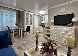 Сдается двухкомнатная квартира, 46 м2, Орск, проспект Ленина, 19
