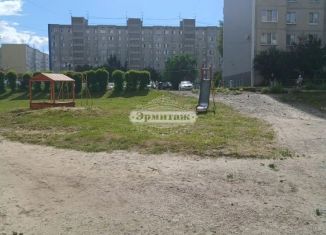 Однокомнатная квартира на продажу, 28.7 м2, Курган, 6-й микрорайон, 32, жилой район Заозёрный