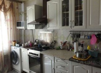 Продаю 4-комнатную квартиру, 95 м2, Курск, Центральный округ, улица Карла Маркса, 69Б