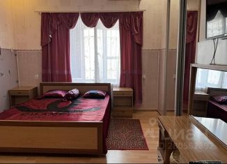 Сдается в аренду дом, 35 м2, Крым, улица имени Бартенева, 12