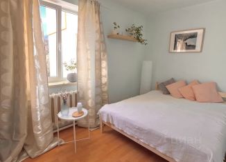 Сдам в аренду 2-комнатную квартиру, 50 м2, Калининград, улица Маяковского, 6, Центральный район