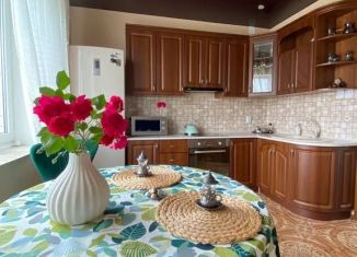 Сдам в аренду дом, 60 м2, Крым, квартал Долина Роз, 4