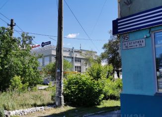 Продажа трехкомнатной квартиры, 57.3 м2, Самара, улица Гагарина, 95, метро Спортивная