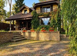 Сдам в аренду дом, 200 м2, Свердловская область, Ясная улица, 2