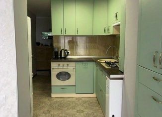 Продам 4-ком. квартиру, 88 м2, Евпатория, проспект Победы, 33