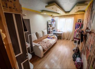 Продам 4-ком. квартиру, 100 м2, Озёрск, проспект Карла Маркса, 1