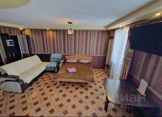 Сдается в аренду однокомнатная квартира, 36 м2, Иркутск, улица Сурнова, 30/3