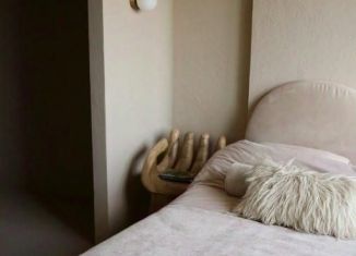 Сдам 1-ком. квартиру, 40 м2, Белгород, улица Щорса, 37В