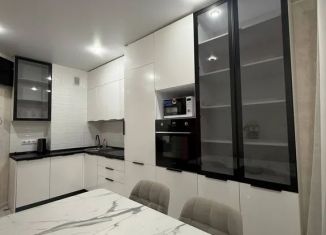 Двухкомнатная квартира в аренду, 70 м2, Волгоград, улица Пархоменко, 2