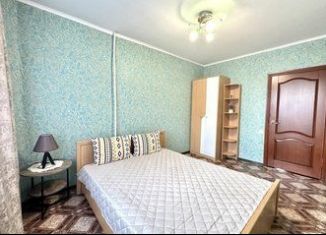 Аренда 4-ком. квартиры, 90 м2, Тобольск, 10-й микрорайон, 39