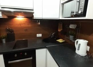 Сдаю 2-ком. квартиру, 44 м2, Апатиты, улица Космонавтов, 32