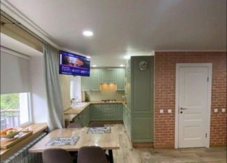 Сдача в аренду 1-комнатной квартиры, 45 м2, Калининград, площадь Калинина, 27