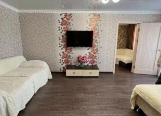Сдается двухкомнатная квартира, 44 м2, Орск, проспект Ленина, 19
