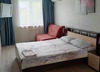 Сдача в аренду однокомнатной квартиры, 50 м2, Орск, улица Макаренко, 10Б