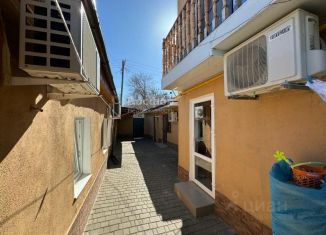 Продаю дом, 180 м2, Крым, улица Маяковского, 38