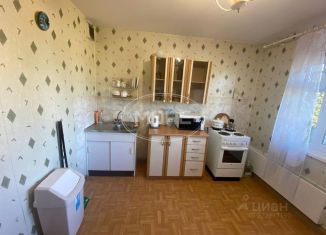 Продам 3-ком. квартиру, 71.3 м2, Калининградская область, улица Багратиона, 5
