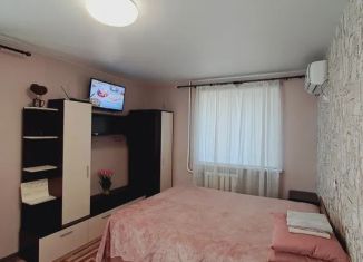 Сдам в аренду однокомнатную квартиру, 34 м2, Волгоград, проспект Героев Сталинграда, 11, Красноармейский район