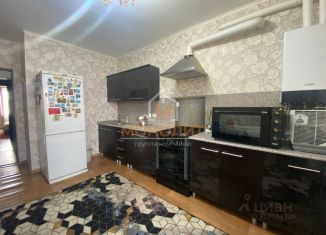 Продаю двухкомнатную квартиру, 59.9 м2, Горячий Ключ, улица Кириченко, 11А