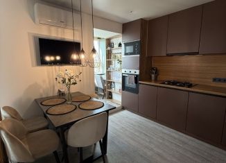Продаю трехкомнатную квартиру, 65 м2, Орск, Молодёжная улица, 2А