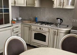 Сдам однокомнатную квартиру, 46 м2, Избербаш, улица Азизова, 2