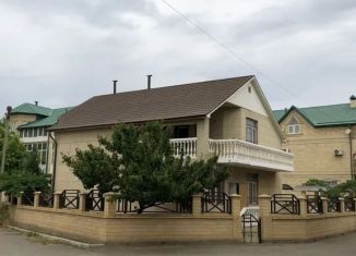 Сдам в аренду дом, 200 м2, Махачкала, Кировский внутригородской район, микрорайон Караман-7, 13